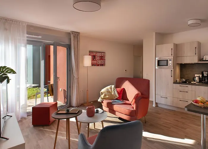 Aparthotel Domitys La Roze De Seine 4*