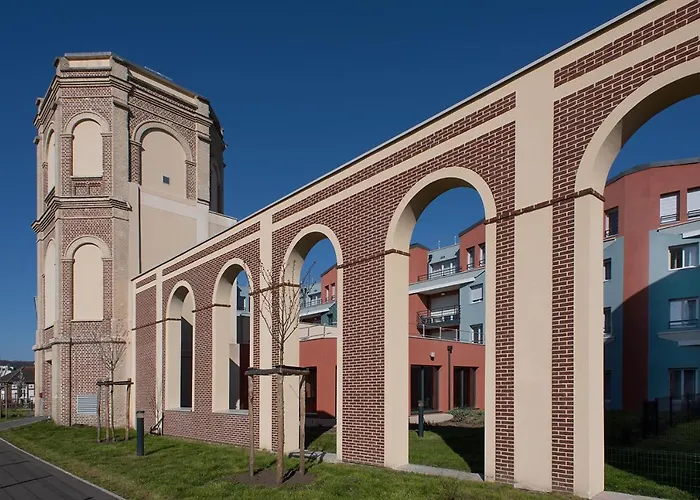 Aparthotel Domitys La Roze De Seine 4*