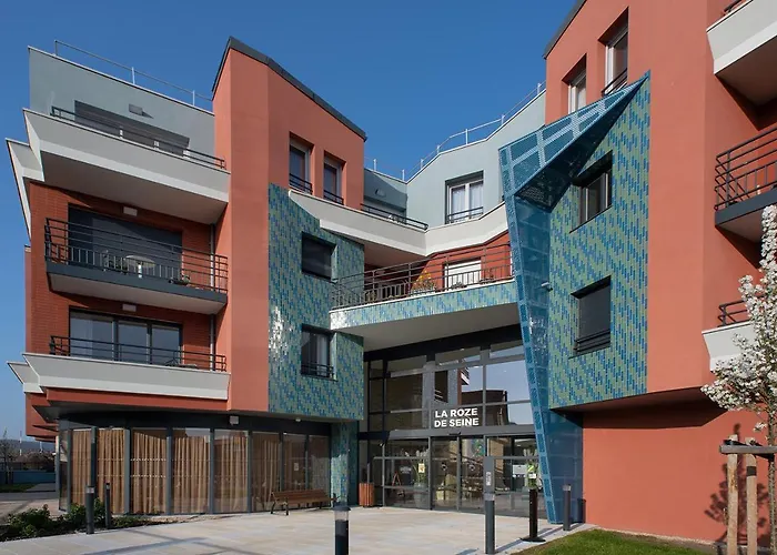 Domitys La Roze De Seine Aparthotel Saint-Aubin-lès-Elbeuf