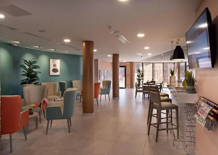 Aparthotel Domitys La Roze De Seine 4*